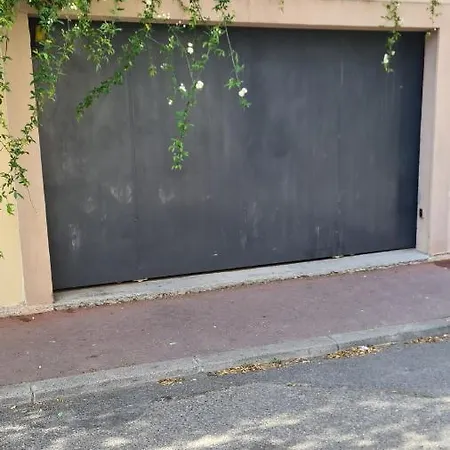 Independante Avec 1 Et 1 Bureau Frühstückspension Montpellier